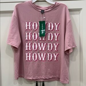 Pink Relaxed Boxy T-Shirt with White HOWDY Text. Women’s Large Country Western